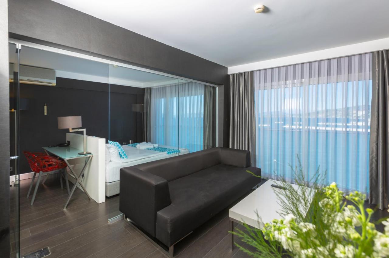 Efe Hotel คูซาดาซี ภายนอก รูปภาพ