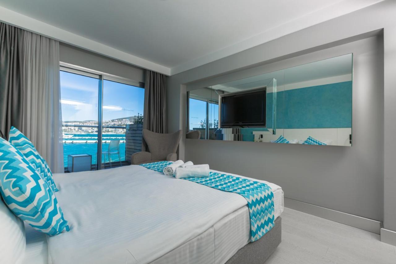 Efe Hotel คูซาดาซี ภายนอก รูปภาพ