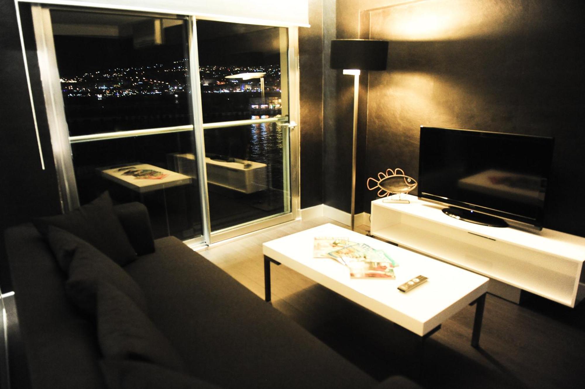 Efe Hotel คูซาดาซี ภายนอก รูปภาพ