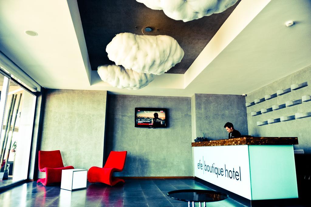 Efe Hotel คูซาดาซี ภายนอก รูปภาพ