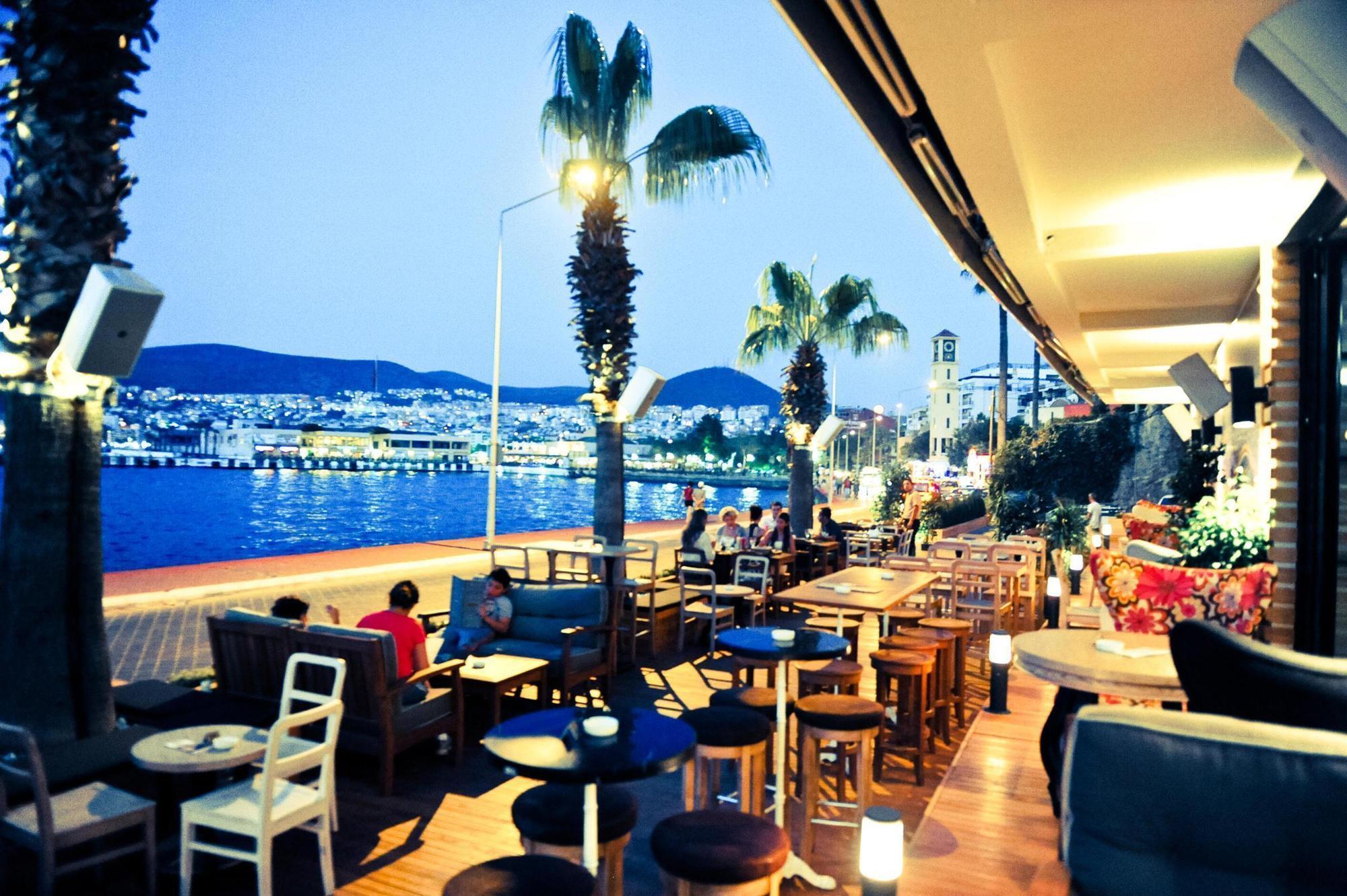 Efe Hotel คูซาดาซี ภายนอก รูปภาพ
